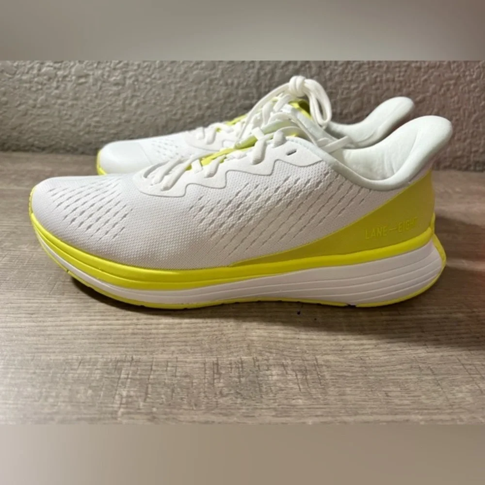 Lane Eight Relay Trainer running shoe training sneakers‎ color keylime size 9